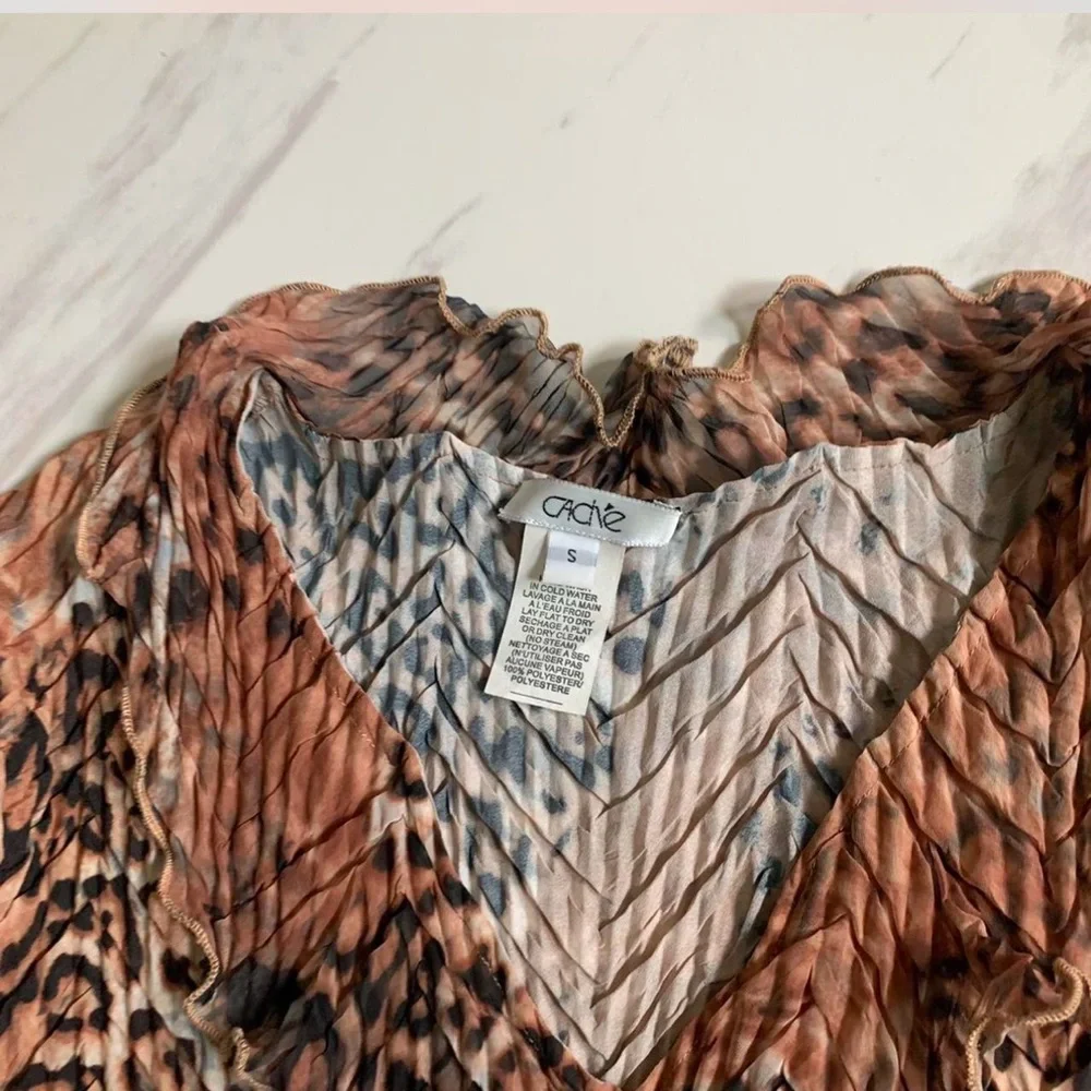 Cache Leopard Ruffle Blouse - Picture 7 of 8